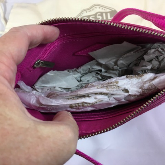 NWT Fossil Leather Crossbody Purse in Fucia - Picture 6 of 6